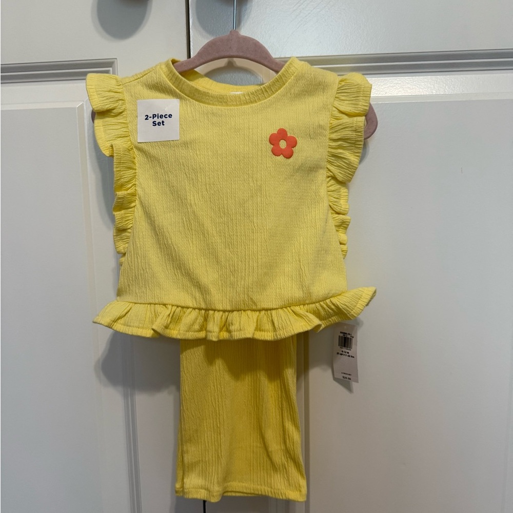NEW! Old Navy 2 -Piece Set- Size: 6-12 Months